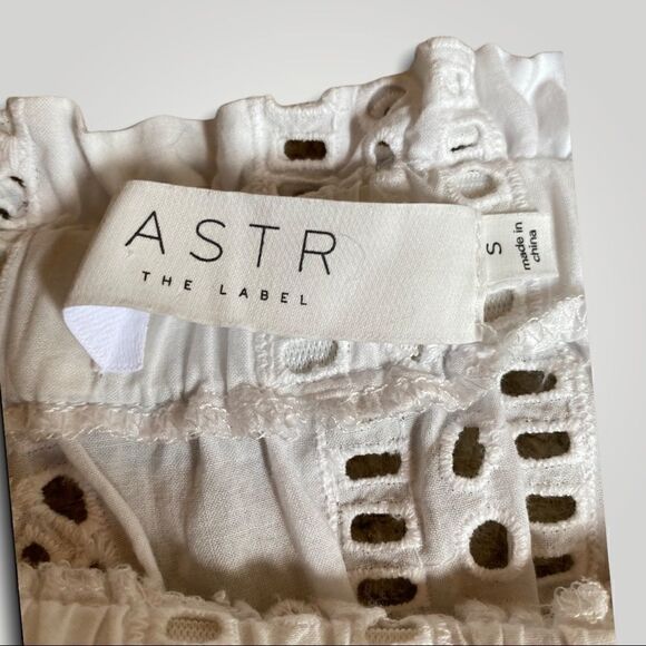 ASTR The Label Bardot White Off The Shouder Top - Picture 5 of 5